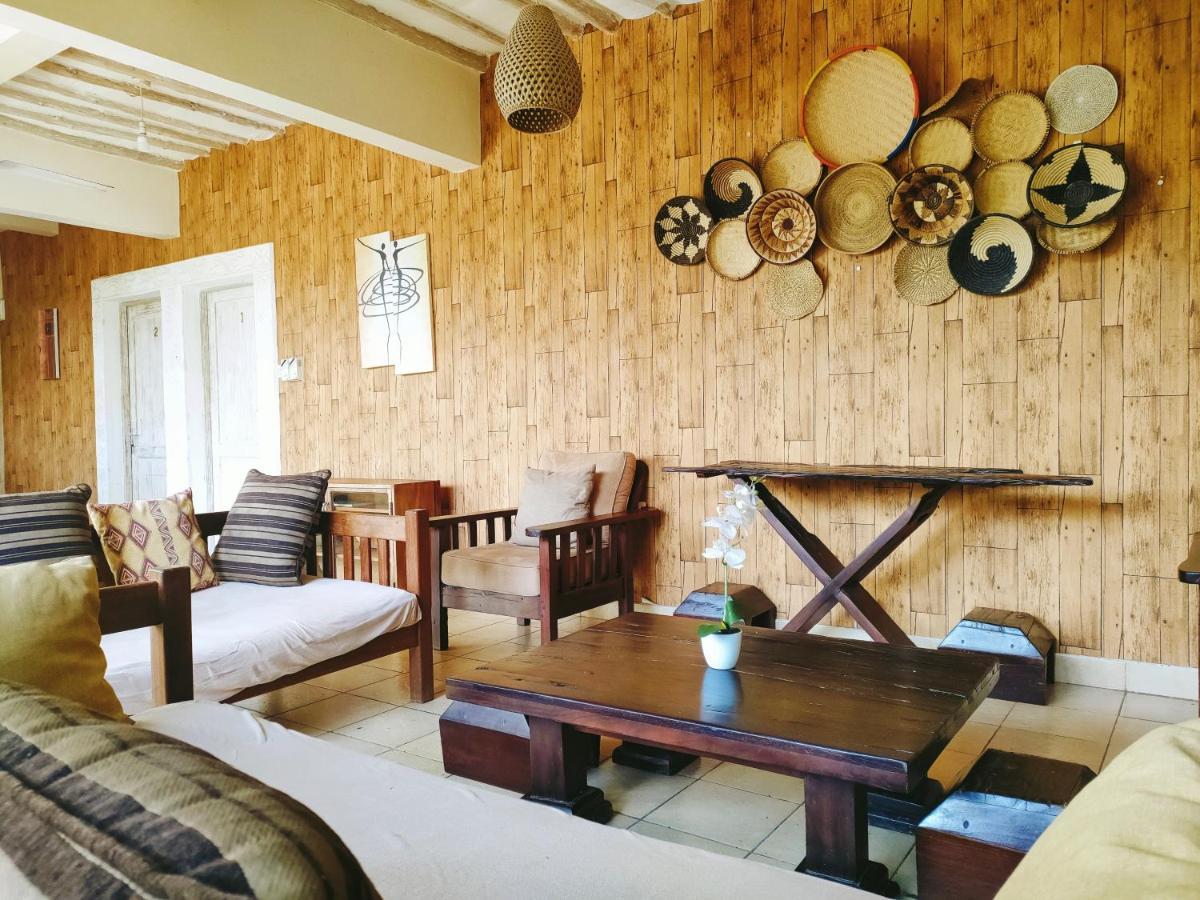 לינה וארוחת בוקר דיאני ביץ' Upani In Diani מראה חיצוני תמונה