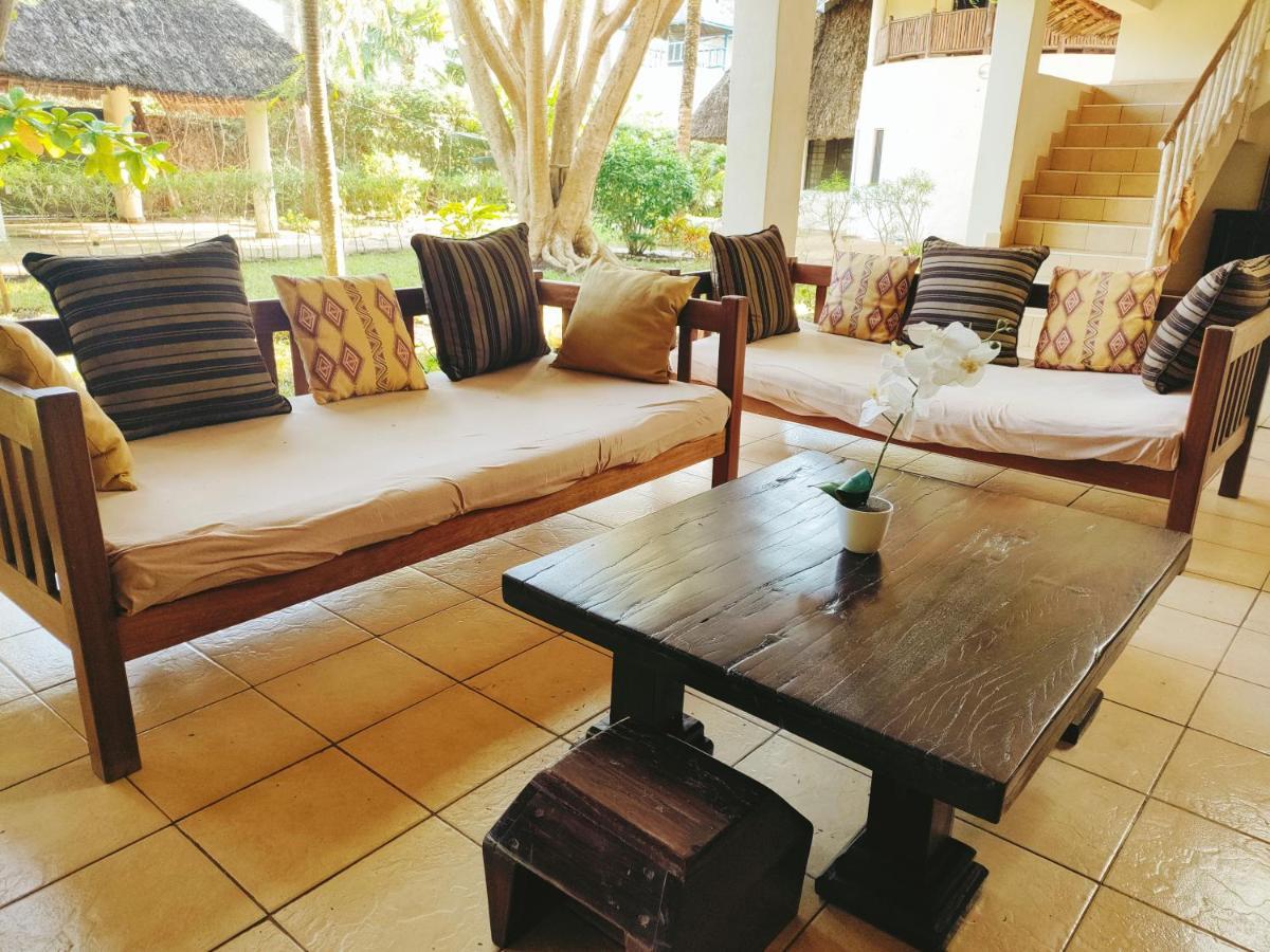 לינה וארוחת בוקר דיאני ביץ' Upani In Diani מראה חיצוני תמונה