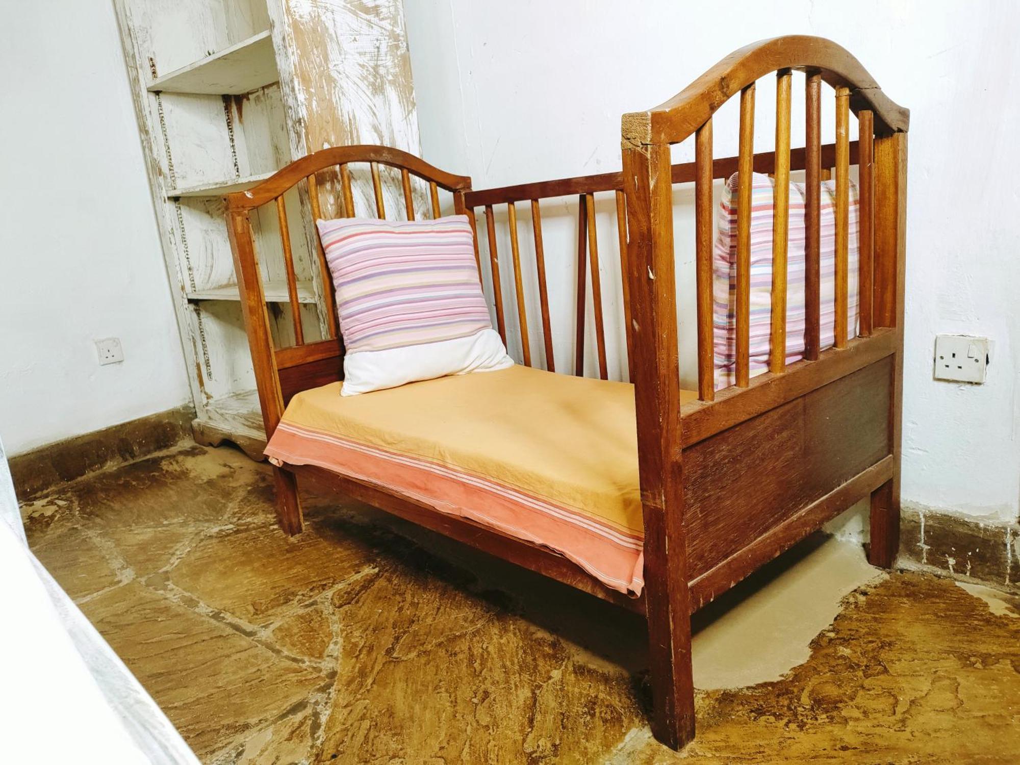 לינה וארוחת בוקר דיאני ביץ' Upani In Diani חדר תמונה