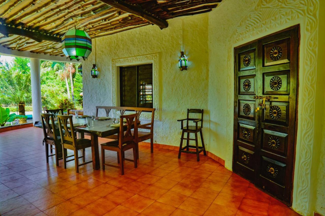 לינה וארוחת בוקר דיאני ביץ' Upani In Diani מראה חיצוני תמונה
